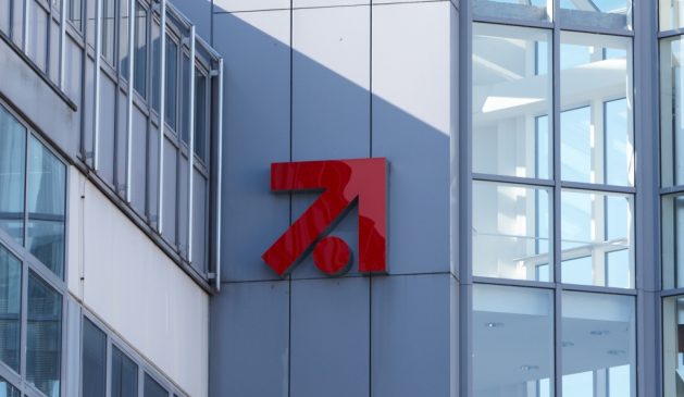 ProSiebenSat.1-Gebäude mit Logo