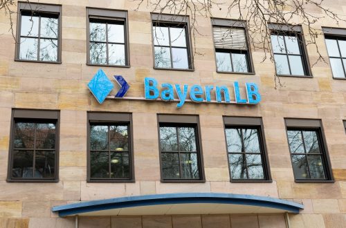 BayernLB holt mehr Bankenexpertise in den AR