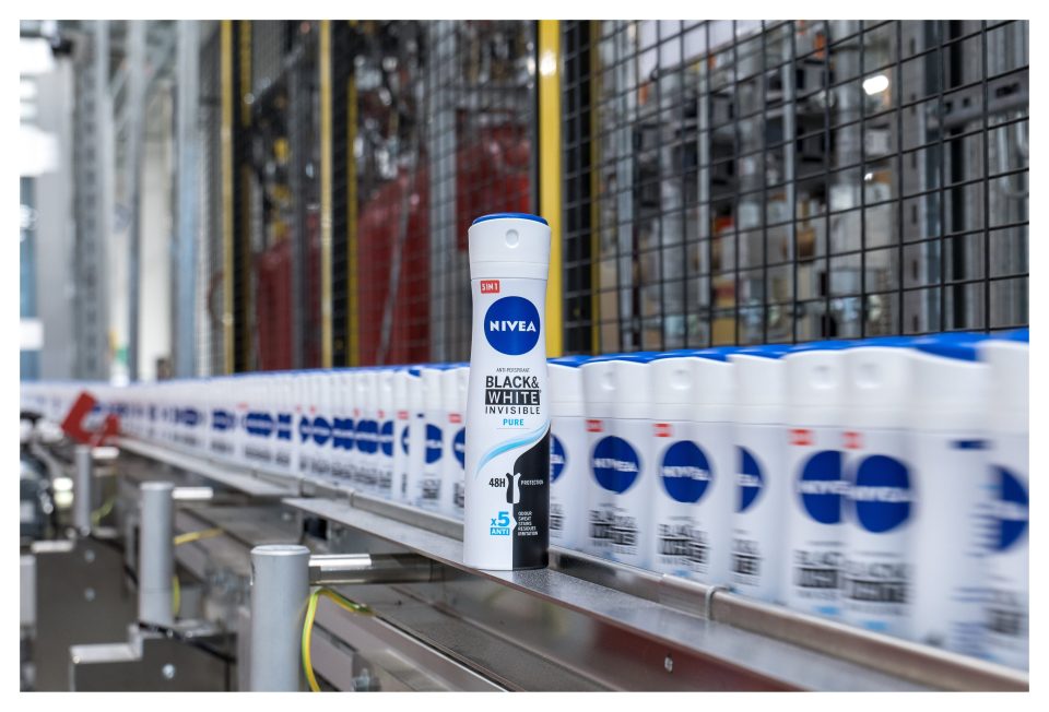 Eine Beiersdorf Produktion eines Nivea Deo