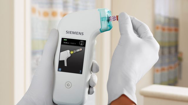Ein Xprecia Stride Coagulation Analyzer von Siemens Healthcare