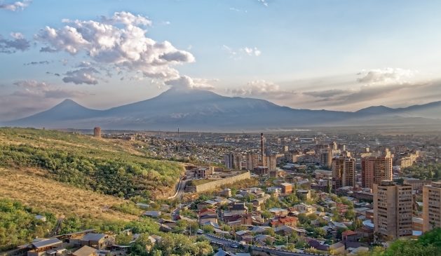 Armeniens bewaffneter Konflikt mit Aserbaidschan macht Prognosen jedoch zum Glücksspiel.