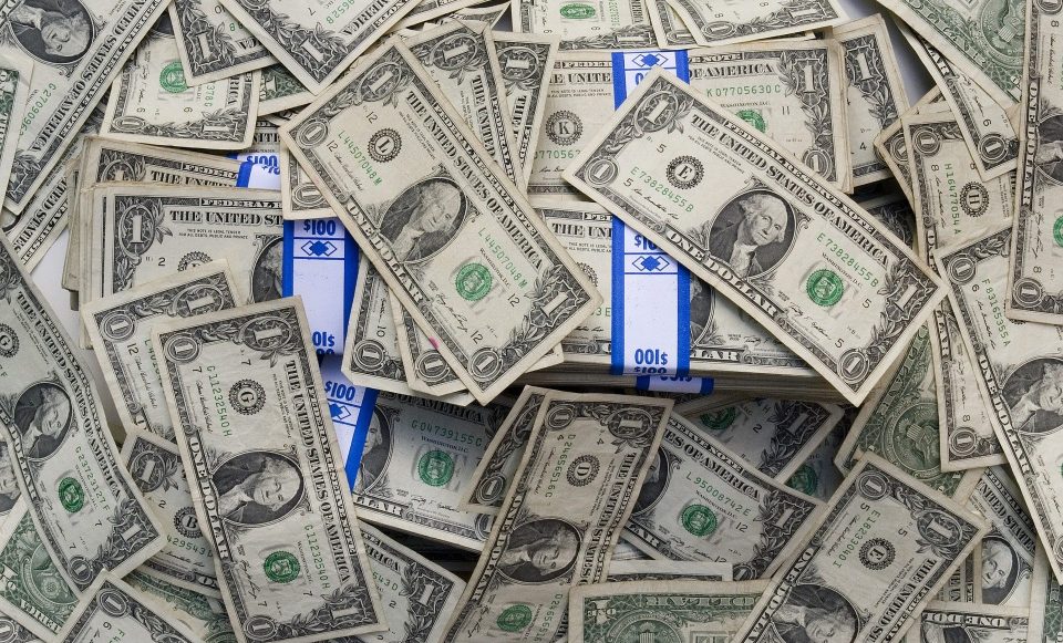 Viele 1 US-Dollar Noten auf einem Haufen