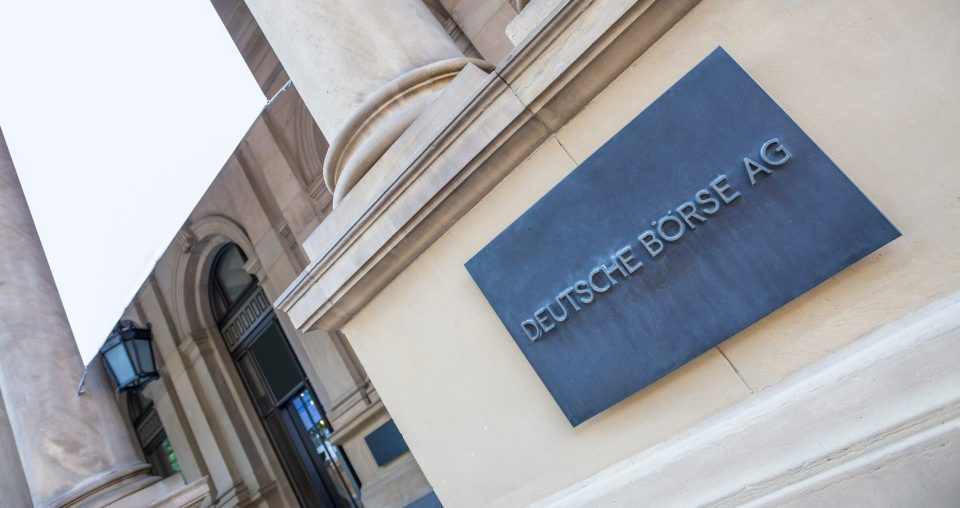 Das Logo der Deutschen Börse in Frankfurt am Main, Deutschland