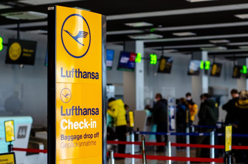 Wer an diesem Check-In steht, hat vorher Amadeus IT genutzt.