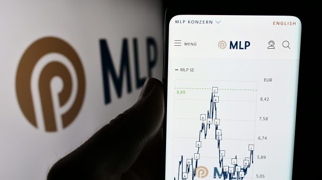 MLP Logo und Aktienkurs