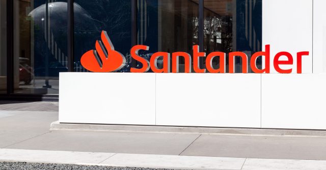 Santander Filale in Dallas, Texas