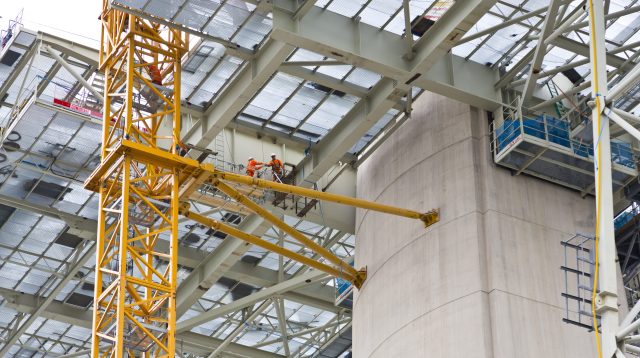 Eine Hochtief Brückenbaustelle