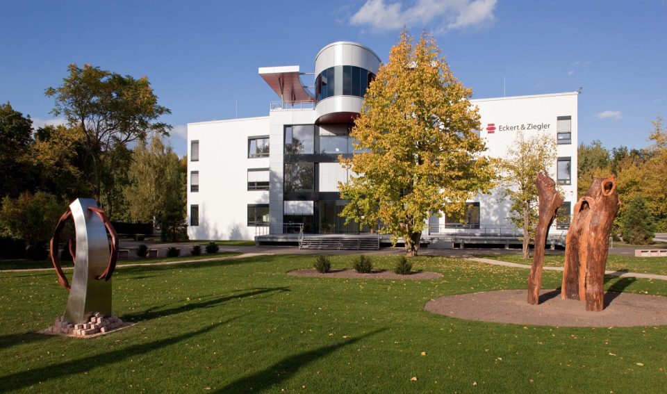 Eckert & Ziegler SE Konzernzentrale in Berlin-Buch, Deutschland