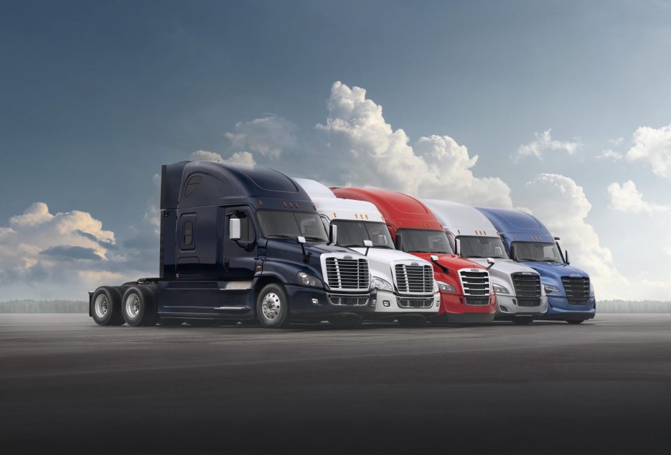 Alle 5 Generationen des Freightliner Cascadia  Five Generations of Freightliner Cascadia