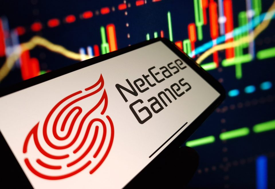 Das Firmenlogo von NetEase Games auf dem Bildschirm eines Mobiltelefons