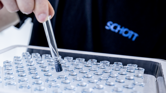 Kurznachrichten zu Schott Pharma und Blue Cap