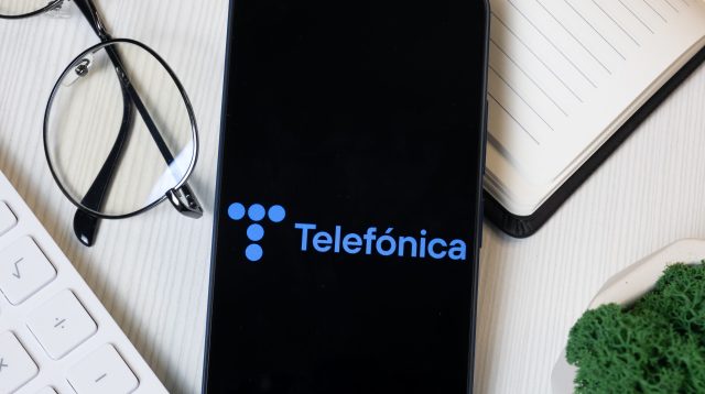Attraktive Telefónica Brasil lockt zum Wiedereinstieg