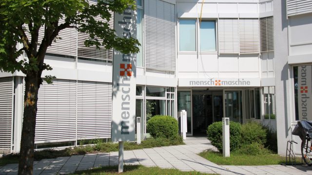Außenansicht Hauptsitz Mensch & Maschine