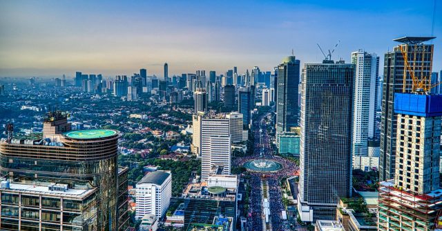 Blick auf Indonesiens Hauptstadt Jakarta