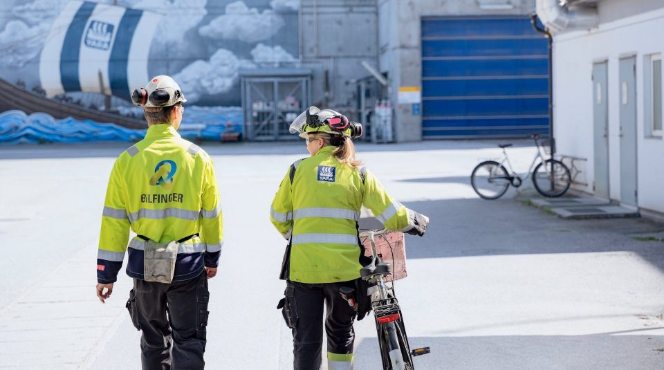 Bilfinger-Mitarbeiter im Herøya Industrial Park in Norwegen