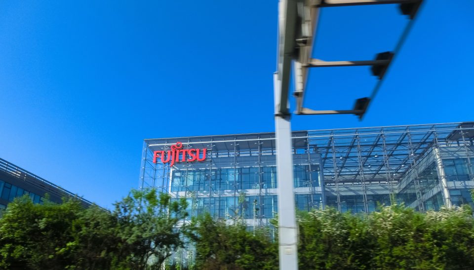 Fujitsu-Schild in Tschechien
