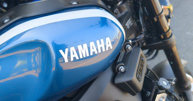 Ein Motorrad von Yamaha Motor