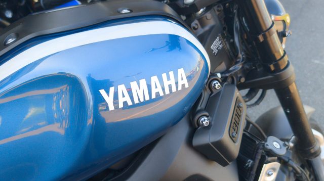 Ein Motorrad von Yamaha Motor