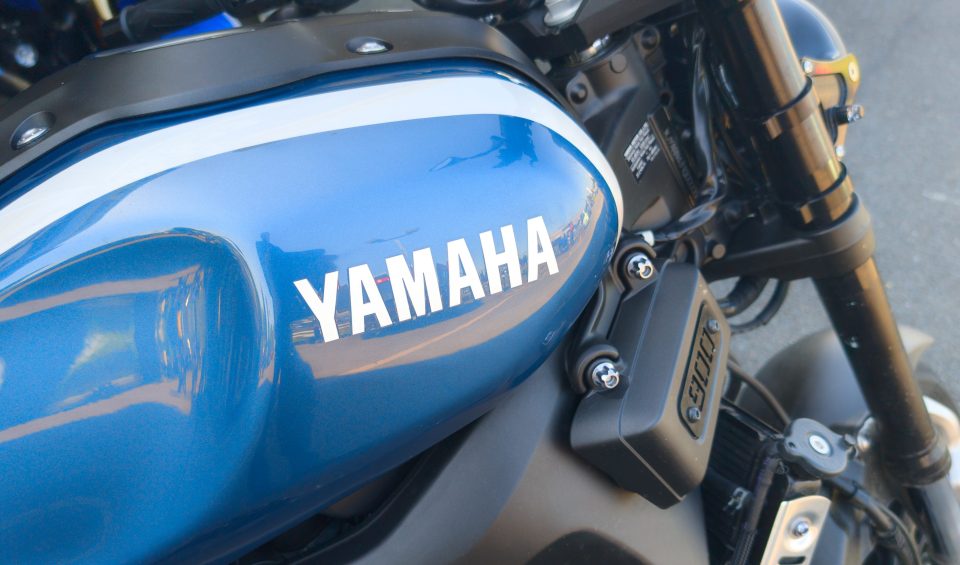 Ein Motorrad von Yamaha Motor