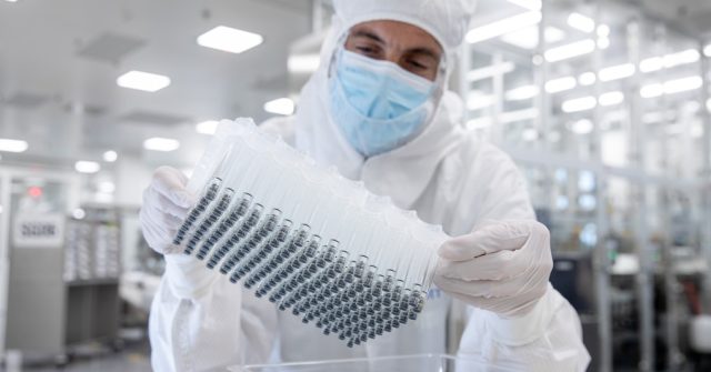 Verpackungen von Schott bewahren Impfstoffe und Medikamente sicher auf