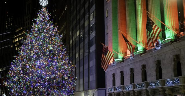 Weihnachtsbaum vor der New Yorker Wall Street