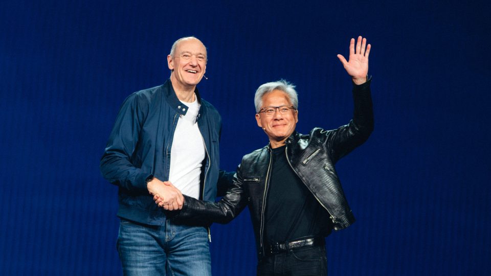 CES 2026: Siemens-CEO Roland Busch und Nvidia-CEO Jensen Huang