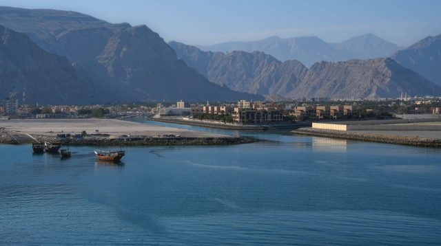 Stadt al-Chasab an der Straße von Hormus