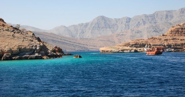 Straße von Hormus, Meerenge zwischen Oman und Iran