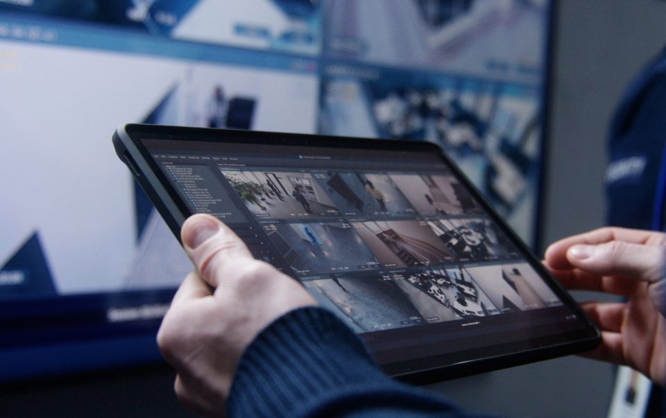 Ceotronics stellt modernste Kommunikationssysteme für Polizei, Bundeswehr und andere Blaulichtorganisationen her