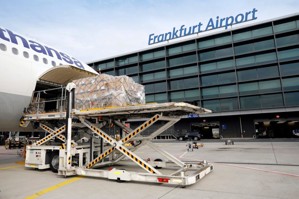 Elektro-Palettenhubwagen am Flughafen Frankfurt