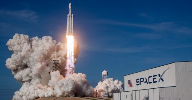 Falcon Heavy beim Start