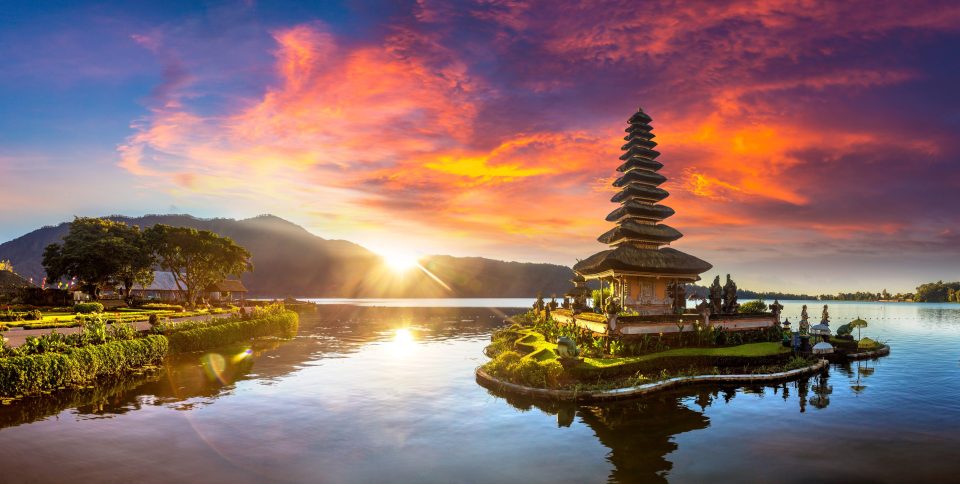 Ulun Danu Beratan Temple In Indonesien