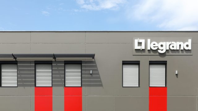 Logo von Legrand, Spezialist für Elektroinstallationsmaterial