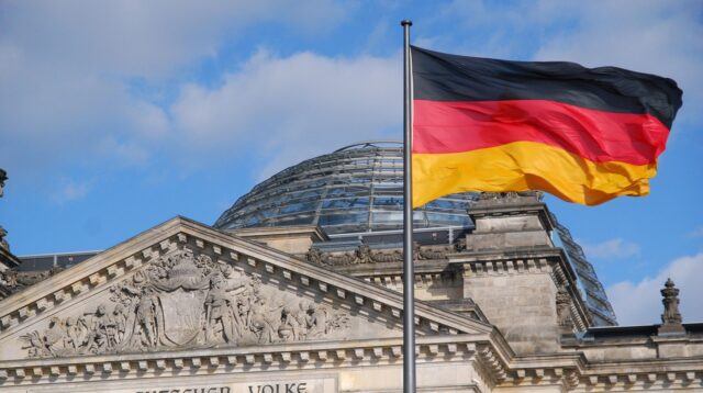 Festung Deutschland: Gesucht sind Aktien, die ihr Wachstum aus eigener Kraft finanzieren.