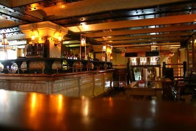 Die Pubs in England haben ihre Pforten wieder geöffnet.