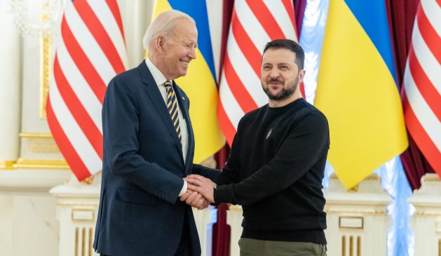 US-Präsident Biden besucht den ukrainischen Präsidenten Selenskyj in Kiew.