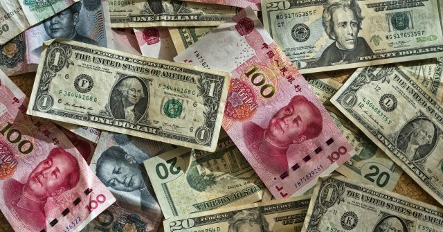 US-Dollar- und chinesische Renminbi-Scheine