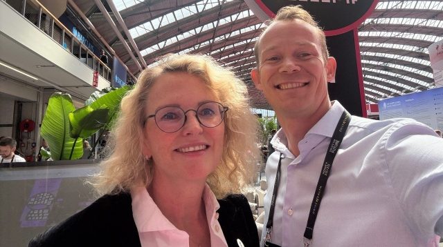 EPI-Chefin Martina Weimert und Unzer-CEO Robert Bueninck