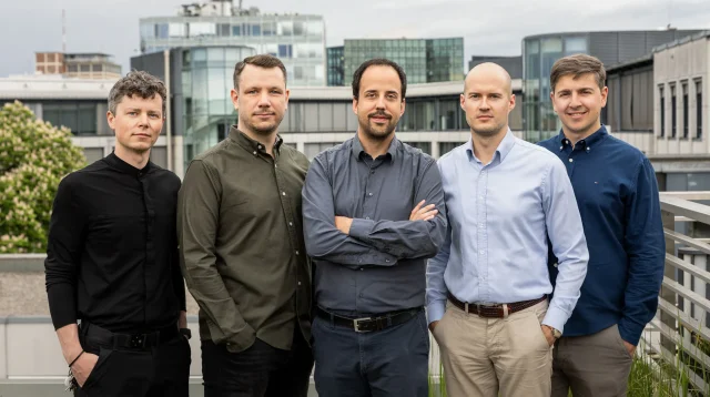 Das Führungsteam von Tangany von links nach rechts: Chief Technology Officer Alexey Utin, Chief Product Officer Marcel Nellesen, Chief Executive Officer Martin Kreitmair, Chief Financial Officer Heinrich Polke und Chief Compliance Officer Christopher Zapf.