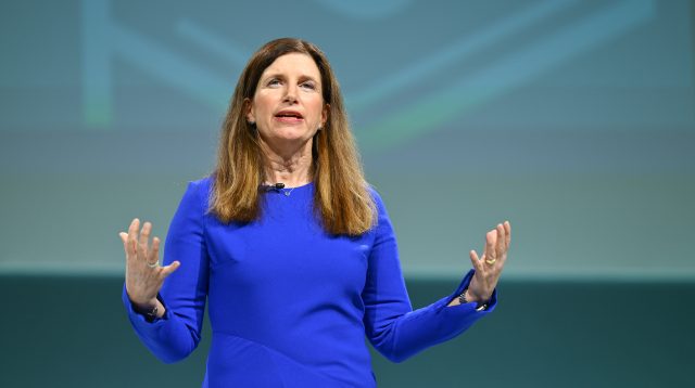 Bettina Orlopp bei ihrer Rede auf der Hauptversammlung 2025