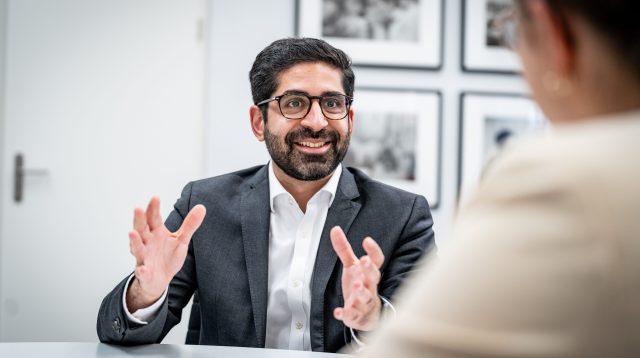 Hessens Wirtschaftsminister Kaweh Mansoori