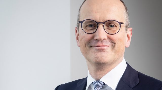 Volker Alt, Chef der Sparkasse Hannover, hat sich mit Übernahme der strauchelnden Stadtsparkasse Burgdorf als Aufräumer gezeigt. In Kürze wechselt er zum DSGV.