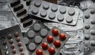 Generika sind zur günstigen Massenware geworden - Teva will daher den Anteil im eigenen… Generika sind zur günstigen Massenware geworden - Teva will daher den Anteil im eigenen…