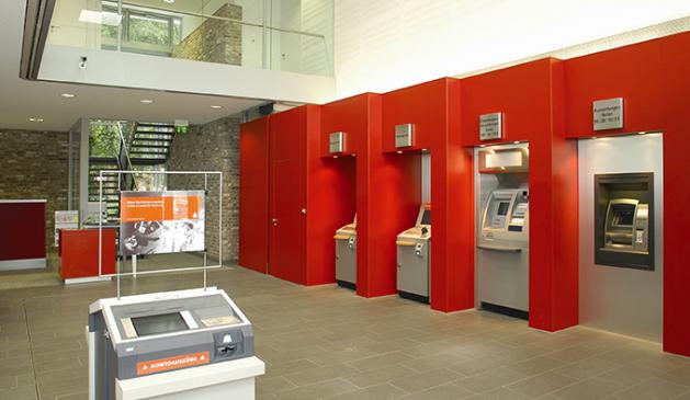 Schalterhalle einer Sparkasse Schalterhalle einer Sparkasse