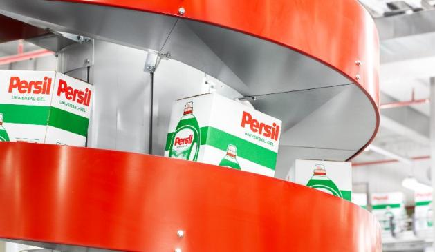 Abfüllung des Flüssigwaschmittels Persil Abfüllung des Flüssigwaschmittels Persil