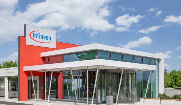Infineon empfängt Besucher in Regensburg in diesem schicken Gebäude