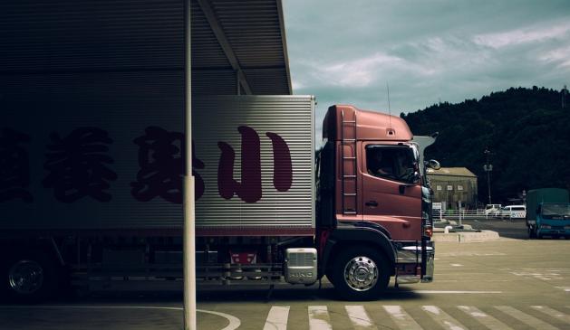 Bei der klimafreundlichen Logistik machen Daimler Truck, Traton und Volvo nun gemeinsame Sache.