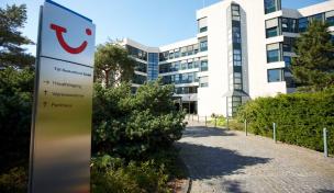 Tui-Zentrale in Deutschland: Der Reise-Riese will seine Schulden abbezahlen. Tui-Zentrale in Deutschland: Der Reise-Riese will seine Schulden abbezahlen.