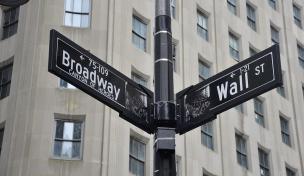Die Wall Street in New York: Sitz der NYSE