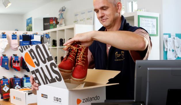 Ein neues Paar Schuhe – geshoppt bei Zalando.